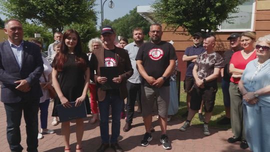 OSTROWIEC | Działacze KKP złożyli petycję. Dokument trafi na sesję Rady Powiatu Ostrowieckiego?