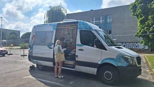 OSTROWIEC | Mobilny gabinet stomatologiczny zadba o uśmiechy dzieci