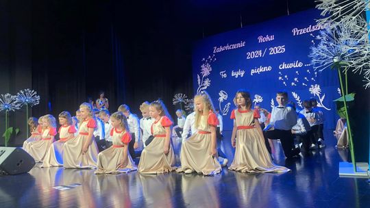 OSTROWIEC | Przedszkolaki z „Pajacyka” pożegnały swoje panie