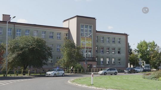 OSTROWIEC | Remonty w dwóch szkołach. To będzie wyzwanie dla uczniów i nauczycieli.