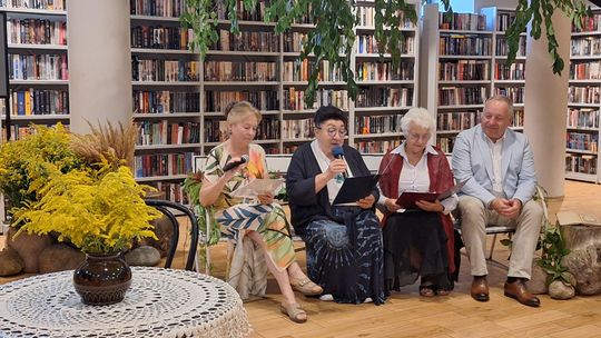 OSTROWIEC | Renesansowa poezja wybrzmiała w bibliotece