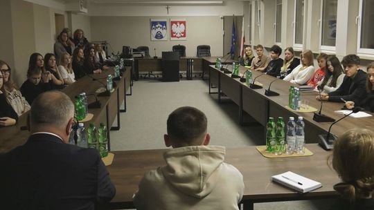 OSTROWIEC | Rozpoczęły się wybory dla młodych liderów