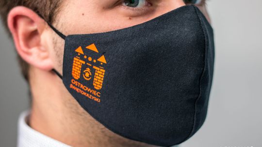 OSTROWIEC: Rusza dystrybucja maseczek