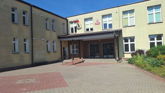 OSTROWIEC | Rusza remont „Jedynki”. Uczniowie przeniesieni do drugiego budynku