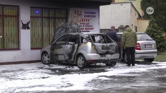 Ostrowiec: Spłonął samochód osobowy