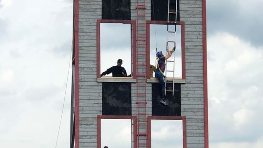 OSTROWIEC | Strażacy rywalizowali w dwuboju