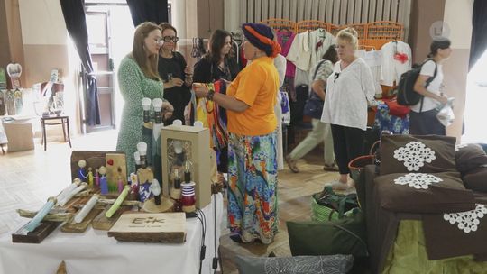 OSTROWIEC | Styl Vintage i moda z drugiej ręki