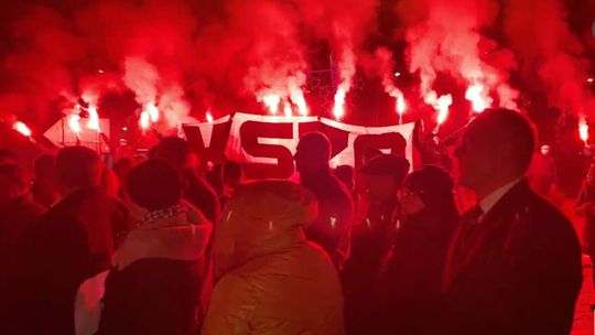 OSTROWIEC: Światło wolności dla ofiar stanu wojennego