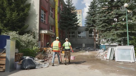 OSTROWIEC | Szkoły w remoncie. Działania z myślą o uczniach