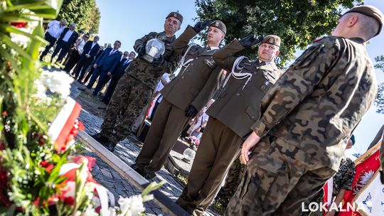 Ostrowieckie obchody Święta Wojska w 103. rocznicę „Cudu nad Wisłą”