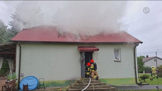 OŻARÓW | Pożar w Glinianach. Rodzina w potrzebie