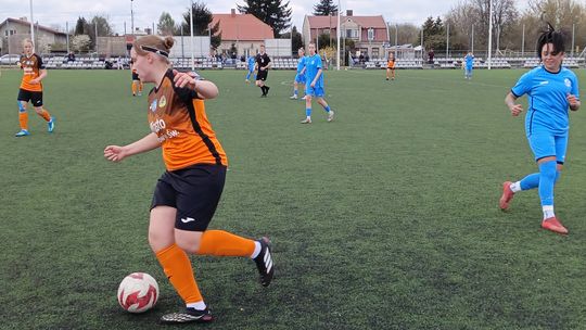 Piękne bramki przy Kolejowej. Piłkarki KSZO 1929 z kompletem punktów