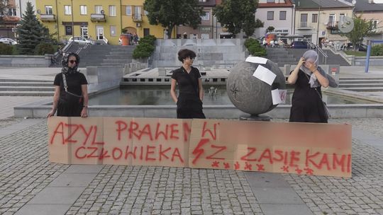 Pikieta w Ostrowcu: Tym ludziom należy pomóc
