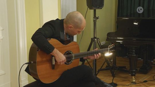 Piotr Krępeć w Pałacu Wielopolskich: The Art of Strings