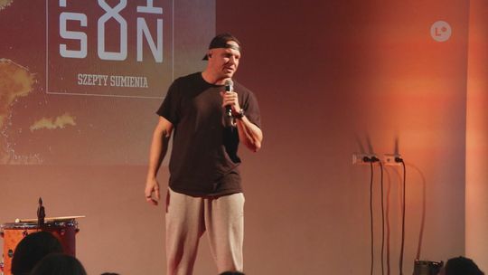 POISON spotkał się z młodzieżą . „Jedno Życie” - profilaktyka bez moralizowania, która zaangażowała młodzież POISON spotkał się z młodzieżą . „Jedno Życie” - profilaktyka bez moralizowania, która zaangażowała młodzież