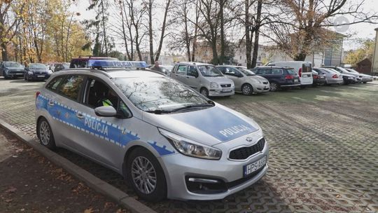 Policja wprowadza zakazy zatrzymywania i postoju oraz ręczne kierowanie ruchem przy cmentarzach na Wszystkich Świętych Policja wprowadza zakazy zatrzymywania i postoju oraz ręczne kierowanie ruchem przy cmentarzach na Wszystkich Świętych