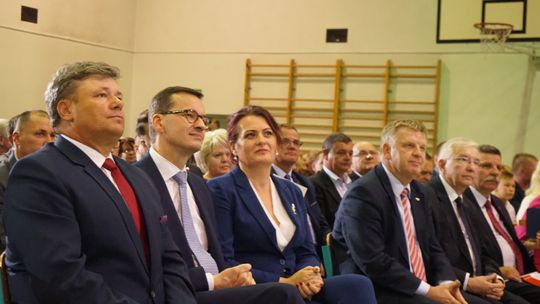 Politycy komentują wizytę premiera