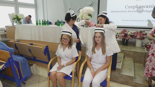 Ponad 50 absolwentów pielęgniarstwa gotowych do zawodu