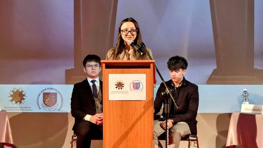 Poszukiwani aktywni młodzi ludzie. Rusza nabór kandydatów do młodzieżowego sejmiku Poszukiwani aktywni młodzi ludzie. Rusza nabór kandydatów do młodzieżowego sejmiku