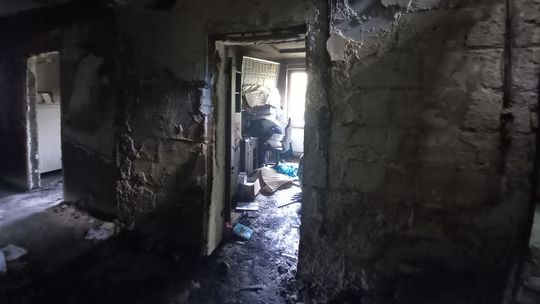 Pożar w Sudole: czteroosobowa rodzina straciła dach nad głową