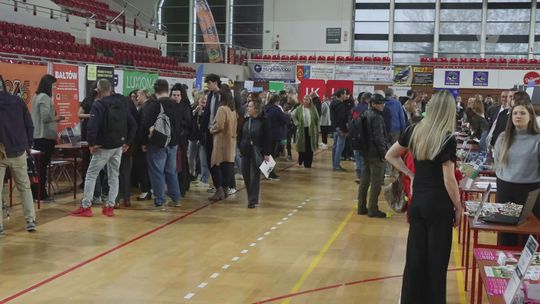 Praca szuka człowieka