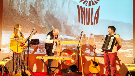 Premiera teledysku Inuli w Browarze Kultury: "Klify" — muzyczna podróż zarejestrowana na francuskich klifach