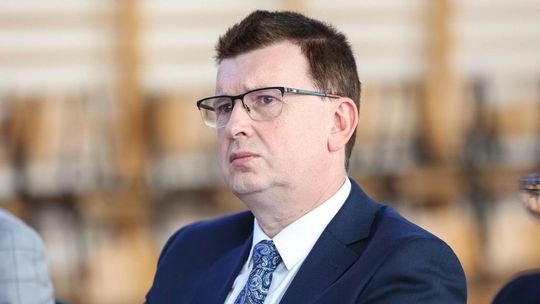 Prezydent  Ostrowca pozostanie w areszcie. Usłyszał kolejne zarzuty