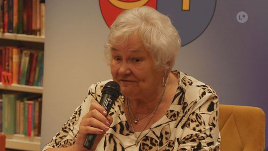 Przemijanie, tęsknota, wspomnienia. Poezja Mirosławy Dudy wybrzmiała w bibliotece