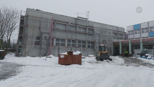 PSP nr 7 w Ostrowcu: termomodernizacja i żłobek prawie gotowe