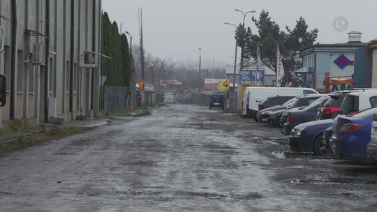Radni PiS i przedsiębiorcy alarmują o złym stanie dojazdu przy ul. Jana Kilińskiego