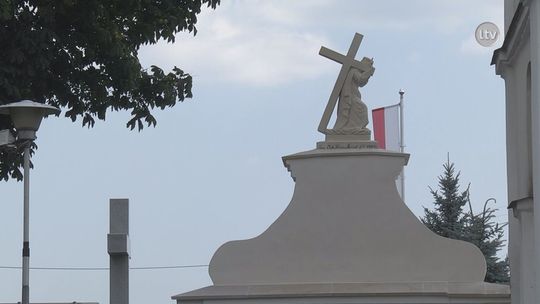 Renowacja kościołów w powiecie ostrowieckim
