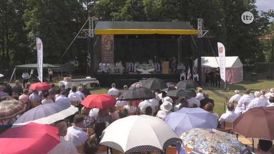 Rodziny z całej diecezji świętowały w Ostrowcu