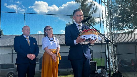 Rolnicy podziękowali za plony, a strażacy odebrali odznaczenia