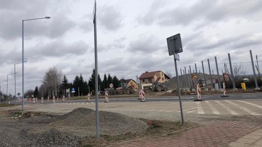 Rusza budowa ronda na ulicy Opatowskiej