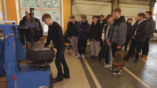 Samochodówka otworzyła pracownie dla ósmoklasistów