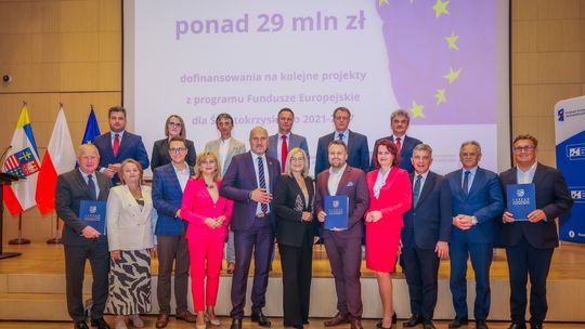 Samorządy z regionu z umowami na energetykę, wodociągi, rewitalizację i transport
