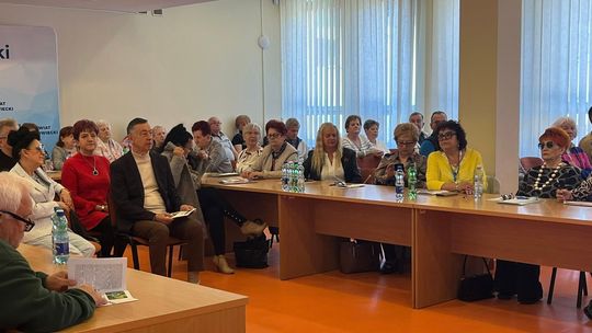 Seniorzy poznali ekologię i sposoby ochrony przed oszustwami
