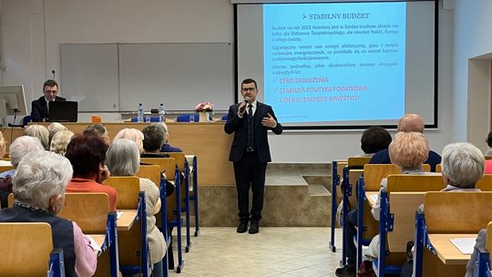 Seniorzy spotkali się z prezydentem. O co pytali?