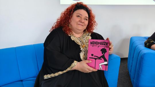 Śmiech, dystans i szczerość. Spotkanie z Renatą Gałczyńską-Smal w bibliotece