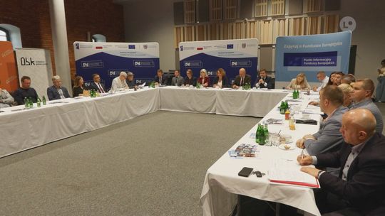 Spotkanie w Ostrowcu Świętokrzyskim: Fundusze Europejskie dla rozwoju