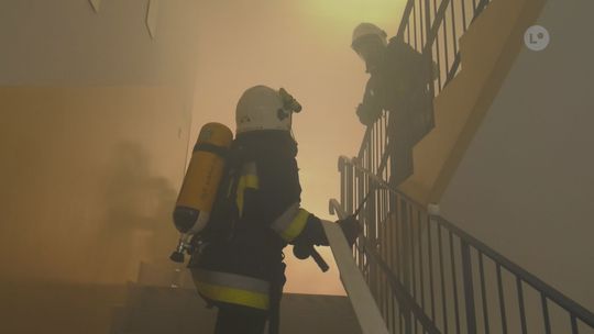 Strażacy ewakuowali uczniów. Ćwiczenia powiatowe "Szkoła 2022"