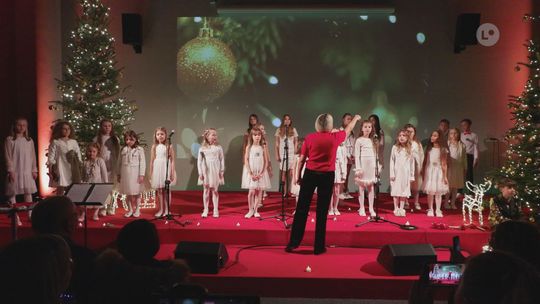 Wigilijny koncert chóru dziecięcego „Kotki Dwa”. Relacja z koncertu