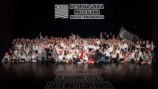 Świętokrzyska młodzież  na deskach Teatru Muzycznego Roma