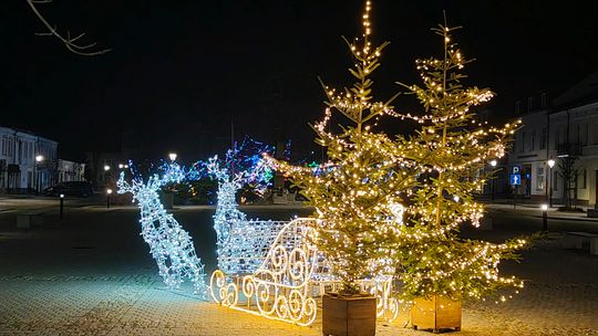 Plakat zapraszający na Sylwestra Miejskiego w Opatowie