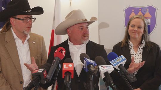 Szeryf z Teksasu odwiedził Opatów - spotkania z władzami, szkołą i policją