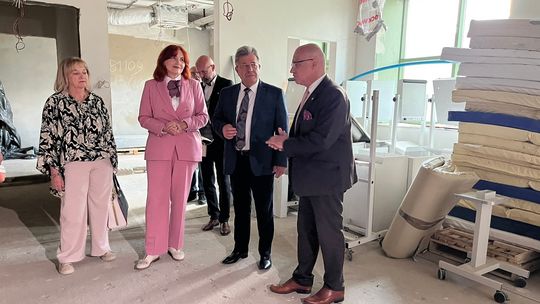 Szpitala zostanie przebudowany. Powstaną sale dla pacjentów i przestrzeń na czas zagrożenia