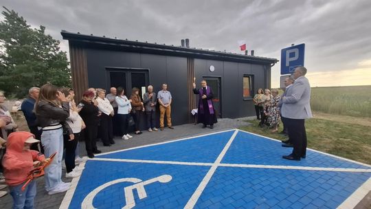 TARŁÓW | Nowoczesna świetlica kontenerowa już otwarta