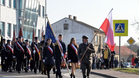 Tarłów uczci 107. rocznicę odzyskania niepodległości: korowód patriotyczny, msza, złożenie wieńców i część artystyczna