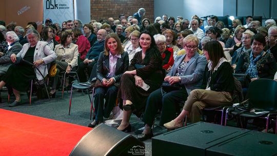 Tłumy na spotkaniu z Mariuszem Szczygłem podczas Ostrowieckiego Festiwalu Czułości