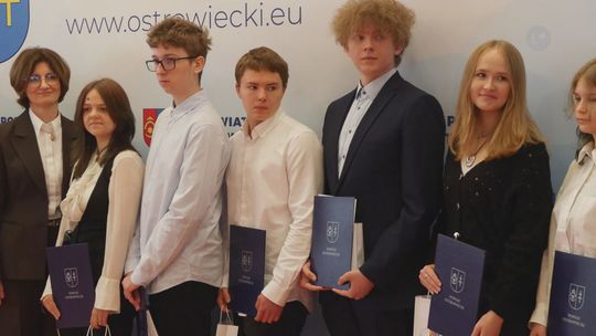 Uczniowie odebrali certyfikaty Cambridge C1 Advanced